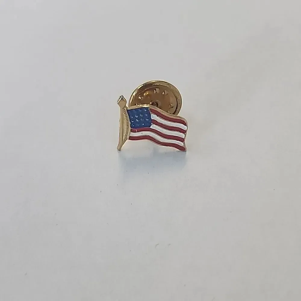 Flag Pin USA United States Red White Blue Gold Tone